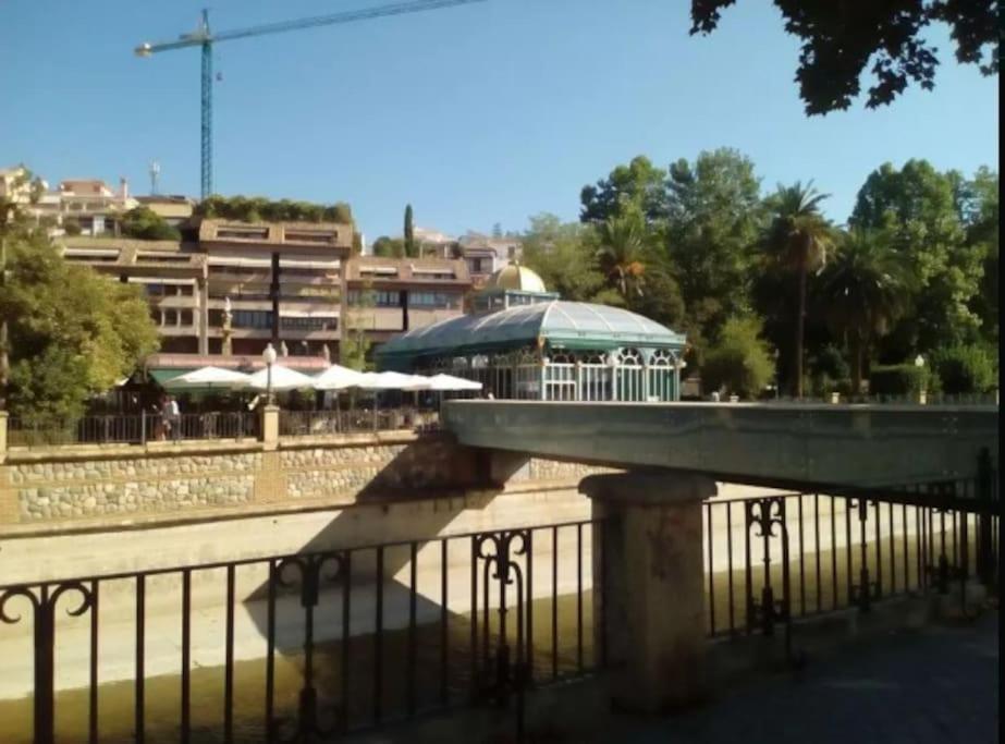 Appartement Hogar Del Lirio à Grenade Extérieur photo